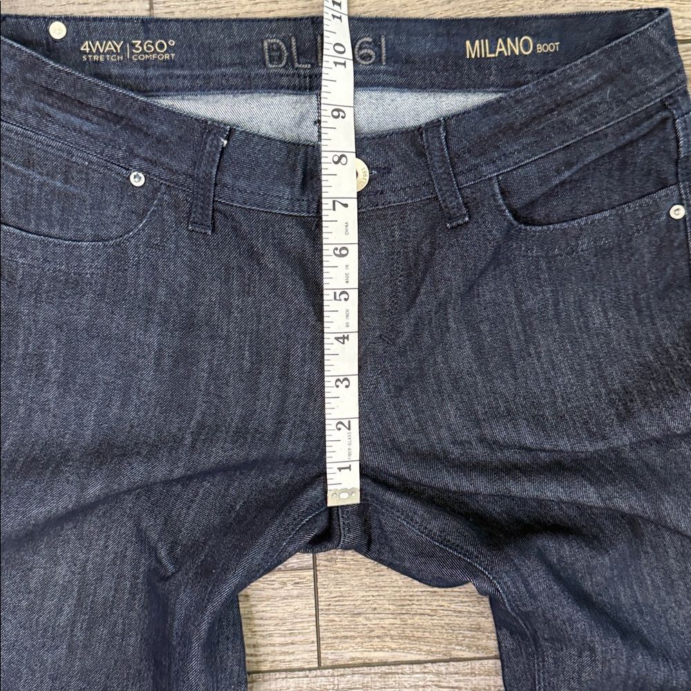 DL1961 Women's 4Way Stretch Dark Indigo Milano Boot Cut Jeans - Picture 9 of 14
